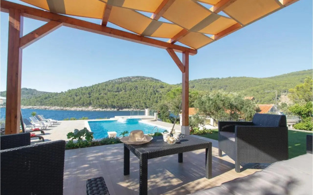Holiday home Poplat 19