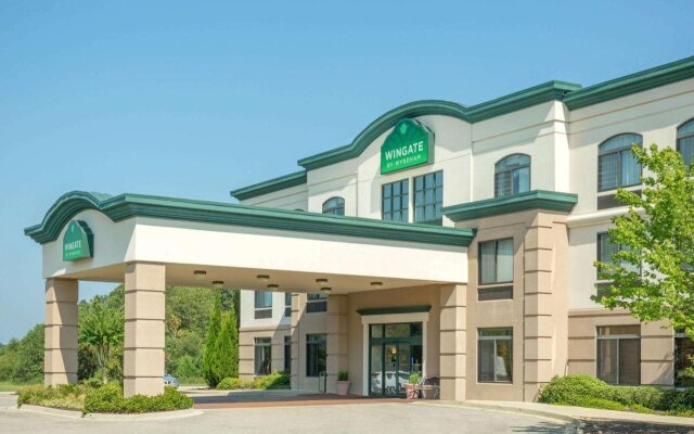 Spark by Hilton Tupelo