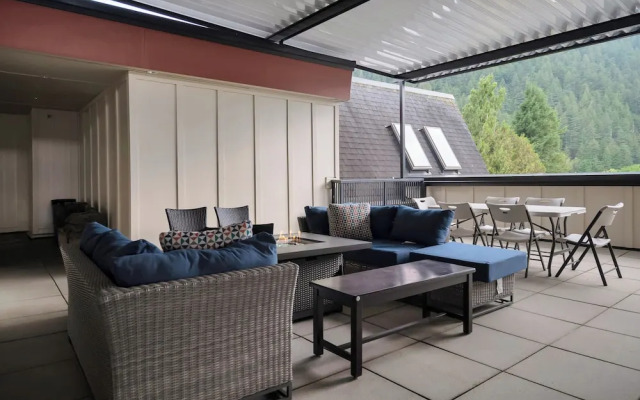 Embrace Serenity Luxe 2BR Suite