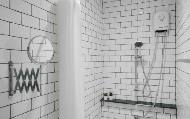 820house - Entire Floor 4 beds