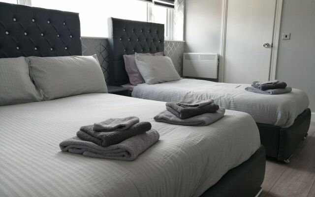 Encore Rooms