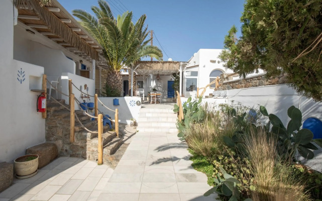 Alexandros Mykonos