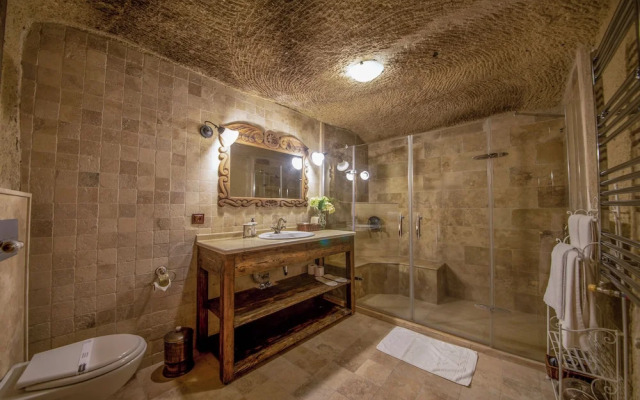 Shiraz Cave Cappadocia