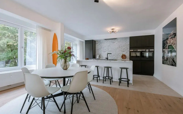 Modern 3-bedroom Apartment Family-friendly Touches