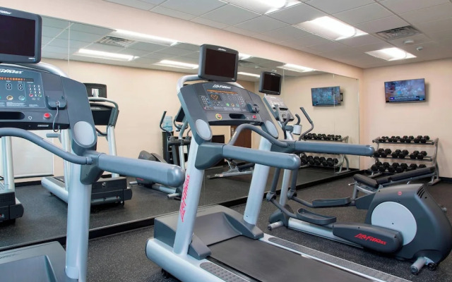 Fairfield Inn & Suites