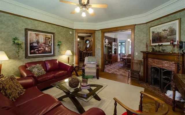 Waller House Inn