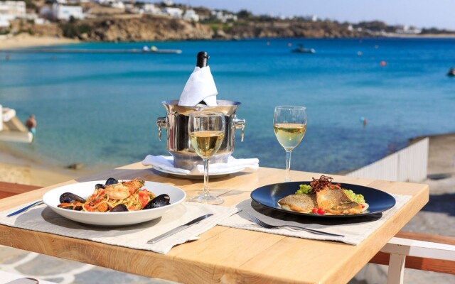 Petinos Beach Hotel