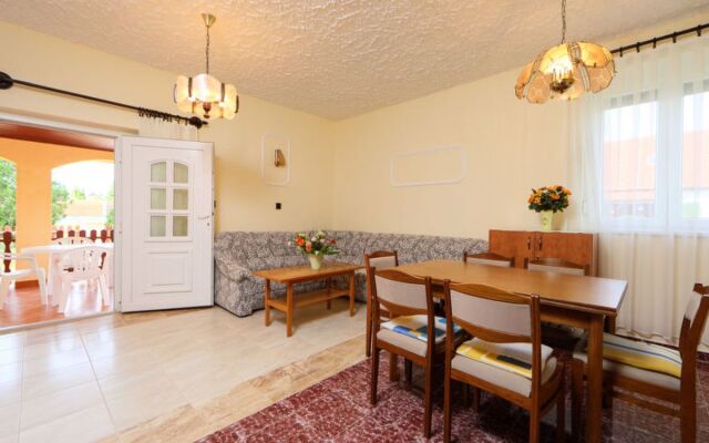 House Daisy 1 Balatonmariafurdo