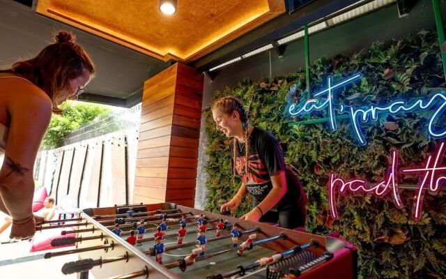 Mad Monkey Phuket