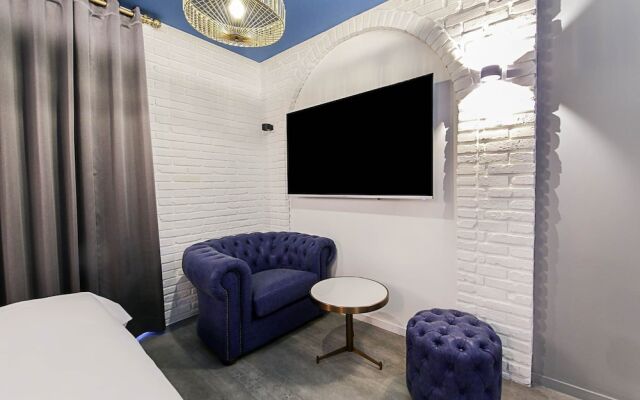 Lerocherrouge Hotel