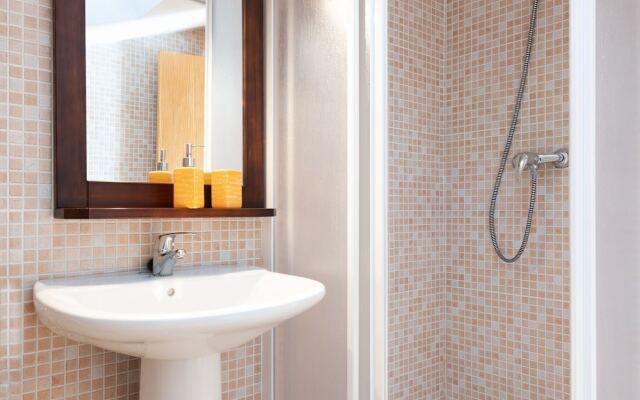 Ravishing House Boat in Gúdar with Fireplace