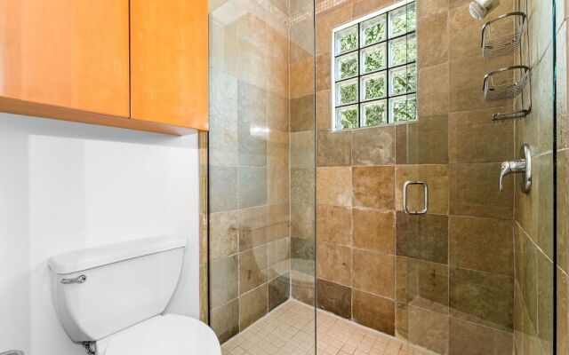 Off The Hook By Beachside Management