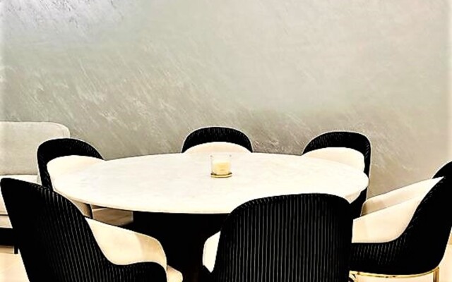 Gorgeous 2bedroom in Bellevue Downtown