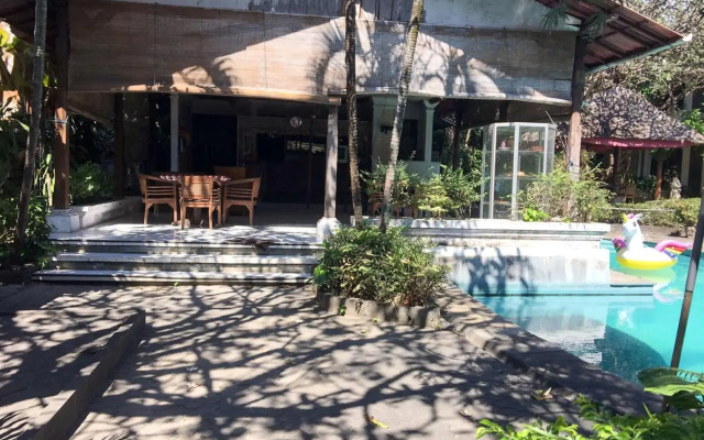Sari Bali Resort