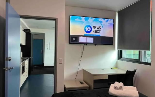 Unwind Skyline View on Synagogue