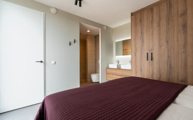 Spacious Apartment in Den Haag With View