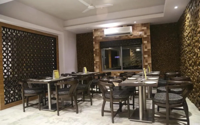 FabHotel Shivani International