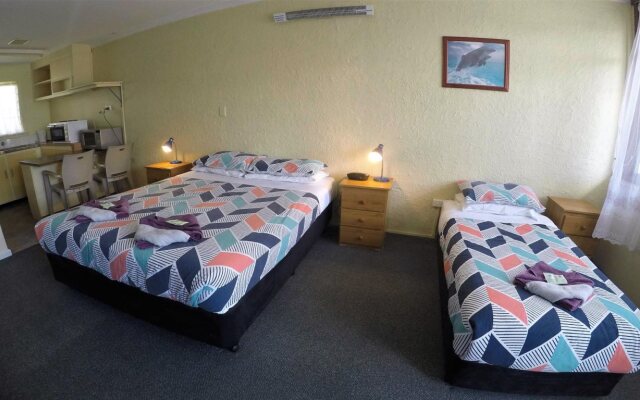 Turn-In Motel