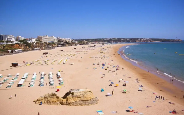 Sweet 3 Bedrooms Terrace Home Close Esposende