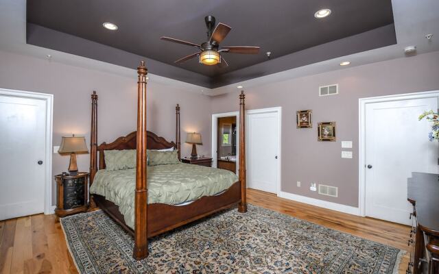 Woodland Chalet 8 Bedroom House