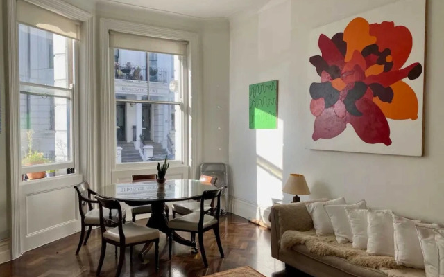Spacious 2 Bedroom Flat in Central London