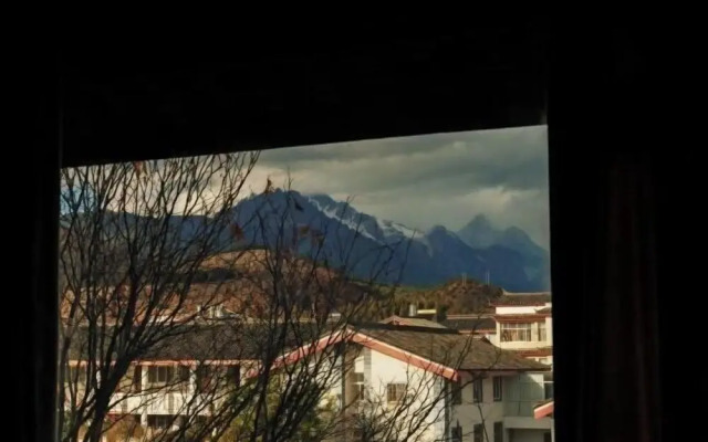 Lijiang Jinli Chinese Courtyard Inn