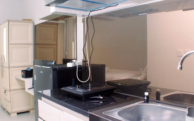 Well Furnished And Comfy Studio At Transpark Juanda Apartment