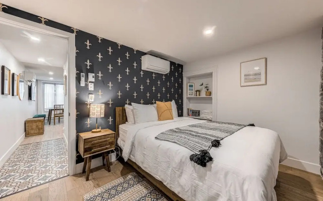 Elegant 1 Bedroom Suite