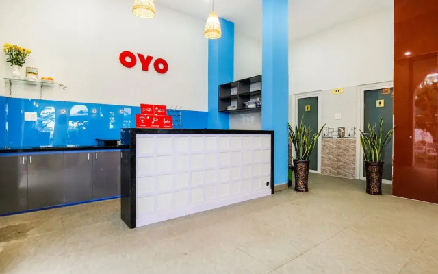 OYO 512 Santorini House And Coffee