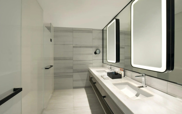 Crowne Plaza Dalian Xinghai by IHG