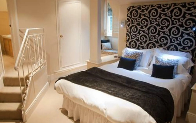Buckland Tout Saints Hotel