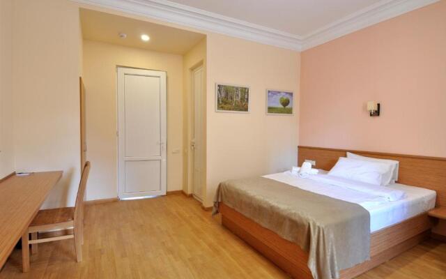 Albert House Hotel and Tours