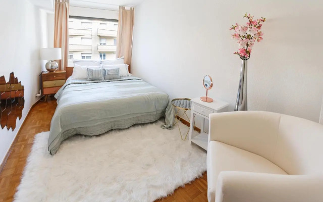 Central Apartment with Terrace