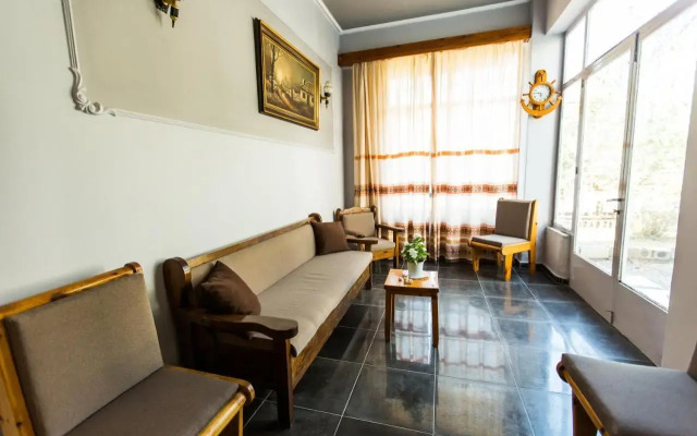Akti Hotel