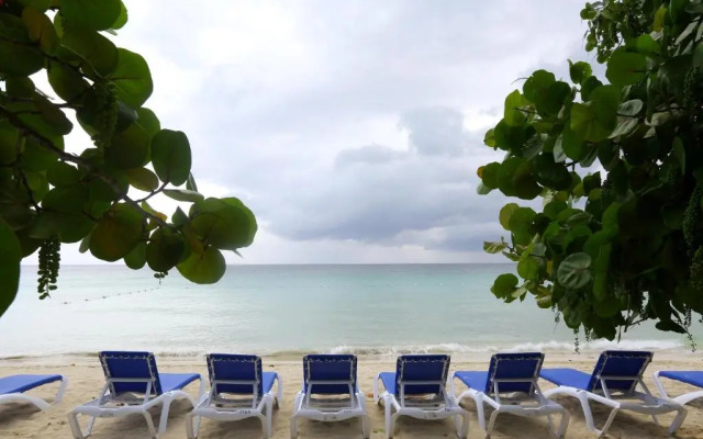Merril's Beach Resort II