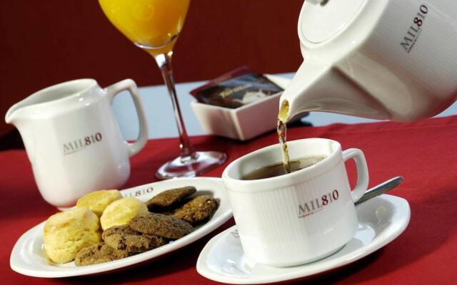 Hotel Mil 810