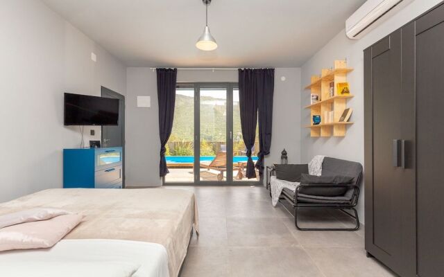 Apartment Ares