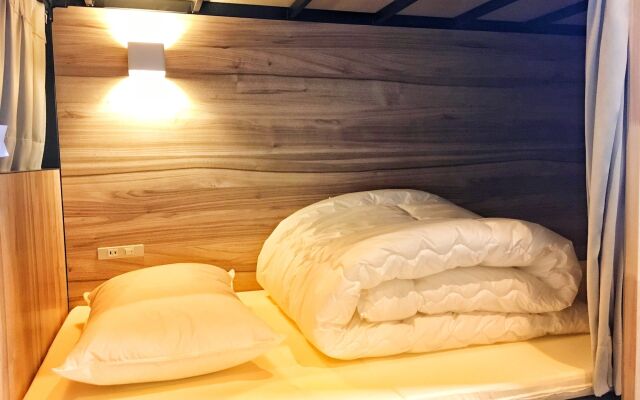 Namba Guesthouse HIVE - Hostel