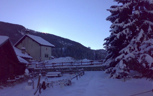 Charming Chalet With Panoramic View