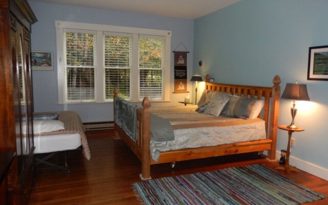 Mountain Meadows Inn