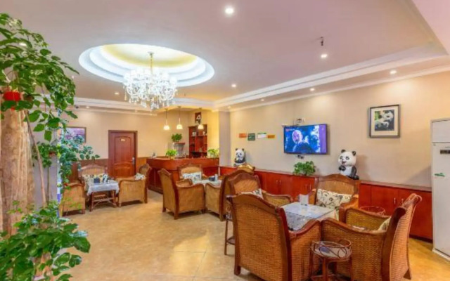 Qingcheng Panda Hotel