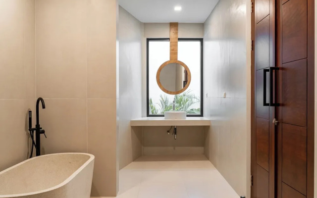 Lavender Rooftop 3BR Villa with a Heated Private Pool