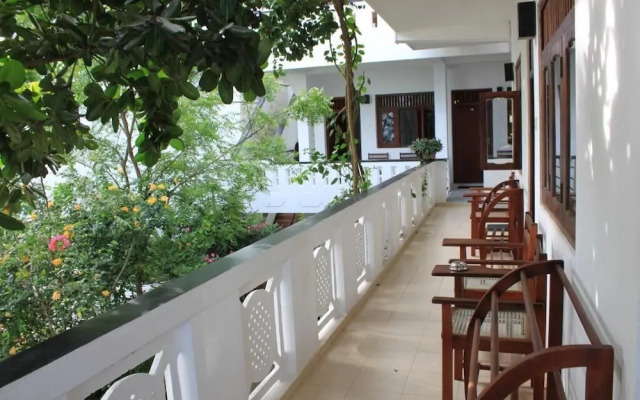 Unawatuna Beach Bungalow
