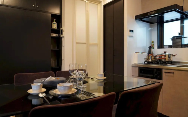 Penthouse 1-bedroom Flat in Hiroo Shibuya