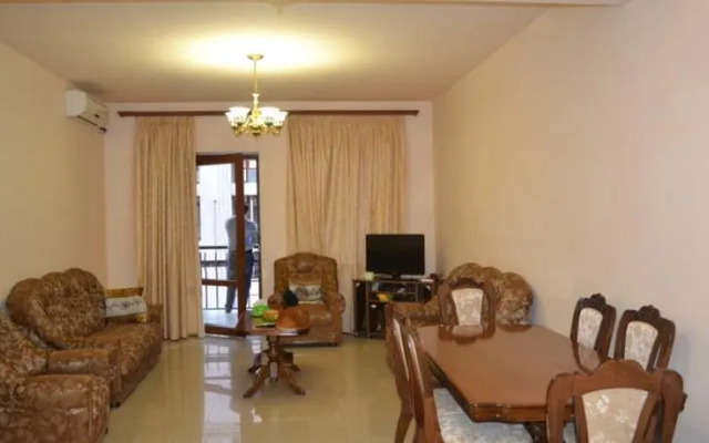 Northern Avenue Apartment