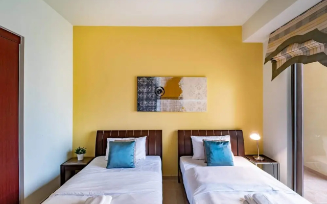 Отель Sea And Marina View Mins Away From Jbr Walk