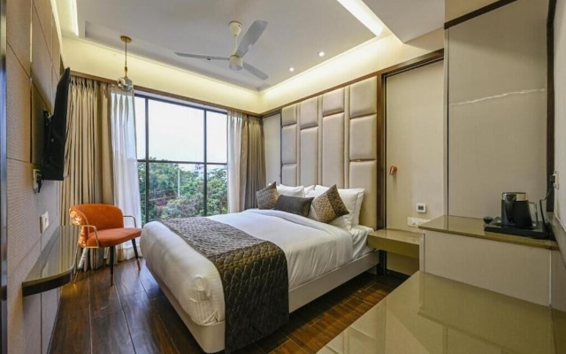Hotel Grand Girdhar Premier