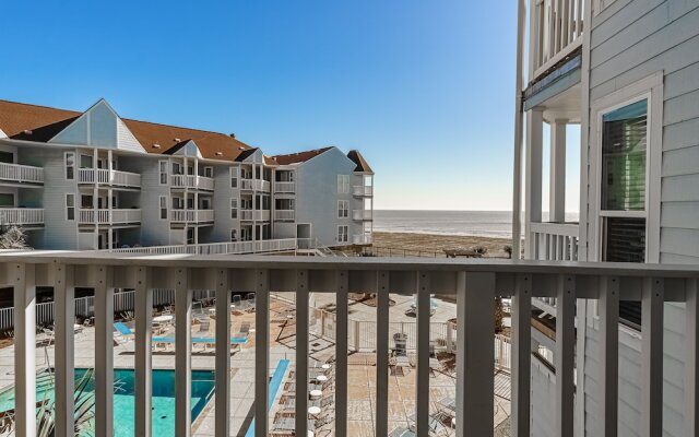 Seascape 1215 Studio Bedroom Condo by RedAwning
