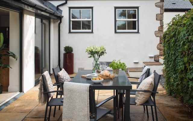 Lower Mill - 3 Bedroom Luxury Home