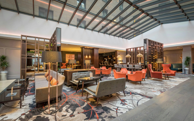 Clayton Hotel Leopardstown - Image 2
